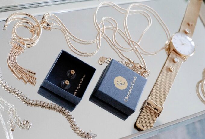 The Chrysmela catch is an earring back that's been specially engineered to lock onto your earring posts, making sure they stay safely on your ears.