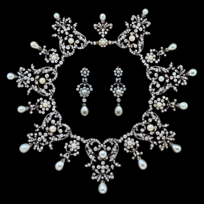 Frédéric Boucheron, necklace and earrings of Edith Amelia Glyn, Lady Wolverton, 1896–1902, natural pearls, diamonds, gold, silver.   Albion Art Institute. Paris, City of Pearls exhibit. 