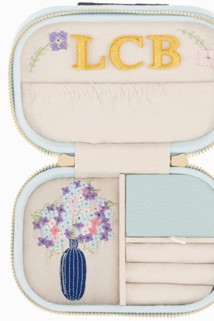 L'Heritage jewelry travel case in Blooming with Cheer design.