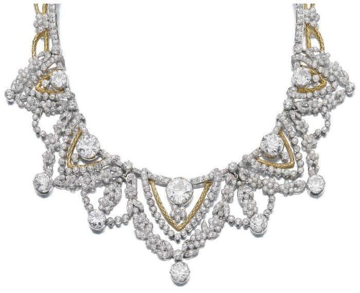 Spectacular gold and diamond necklace by Marchak. Via Diamonds in the Library.